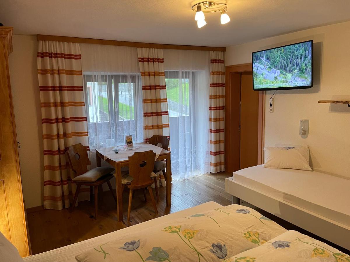 Gaestehaus Zugspitzblick Berwang Kültér fotó